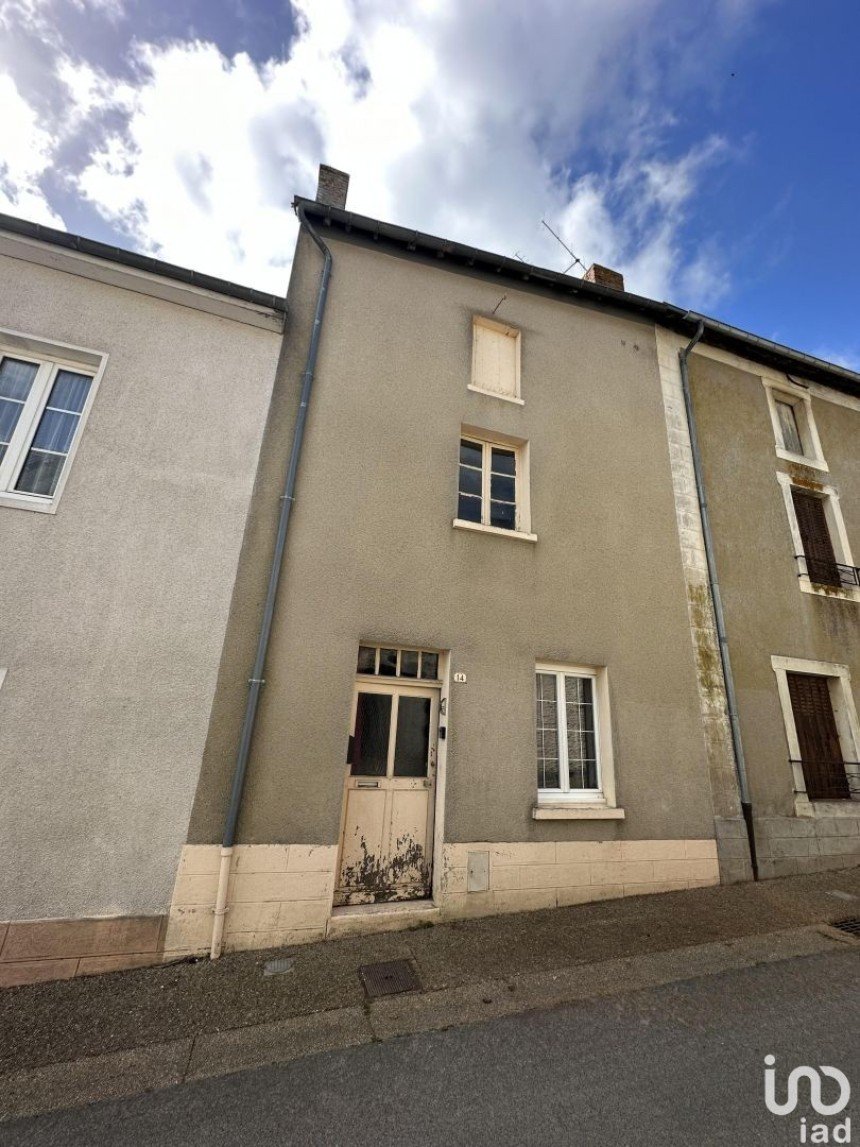 Maison 2 pièces de 30 m² à Mont-Saint-Jean (72140)