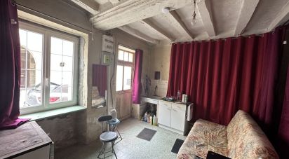 Maison 2 pièces de 30 m² à Mont-Saint-Jean (72140)