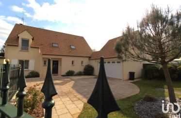 House/villa 6 rooms of 180 sq m in Saint-Rémy-lès-Chevreuse (78470)