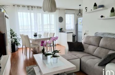 Appartement 3 pièces de 70 m² à Saint-Pierre-du-Perray (91280)