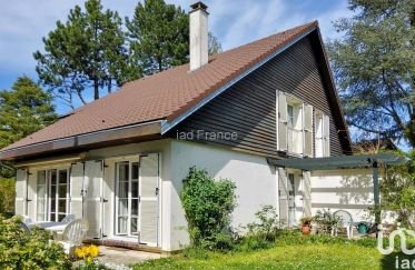 House 7 rooms of 195 m² in Chavenay (78450)