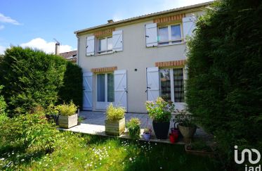 Maison 4 pièces de 88 m² à Pontault-Combault (77340)