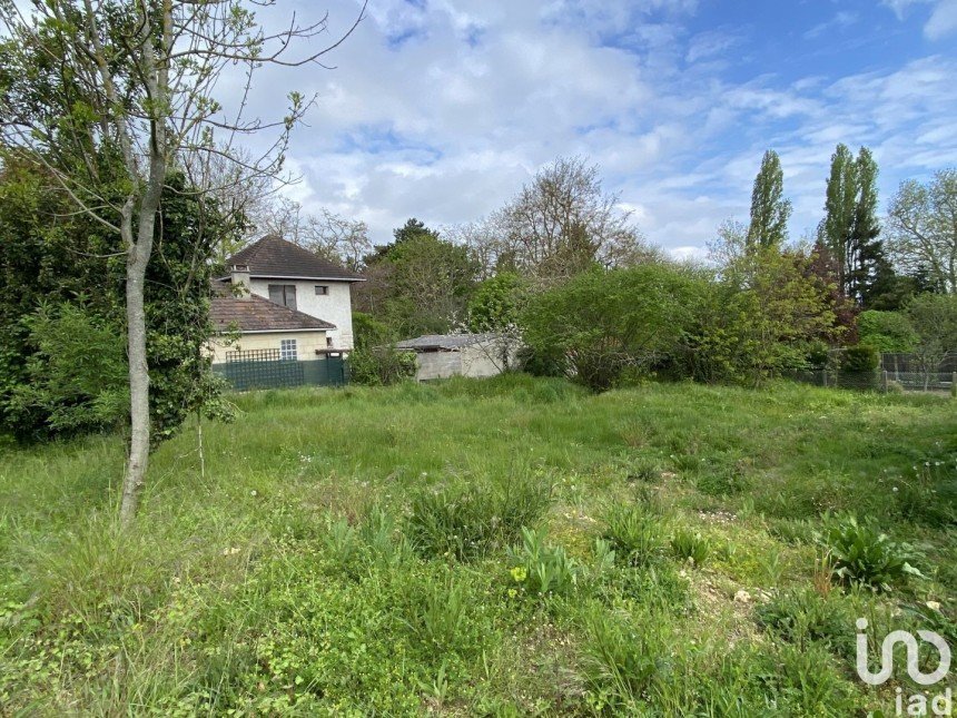 Land of 500 m² in Le Coudray-Montceaux (91830)
