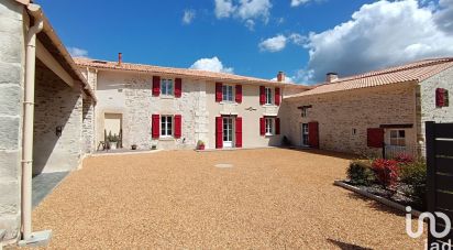 House 7 rooms of 158 m² in Sérigné (85200)