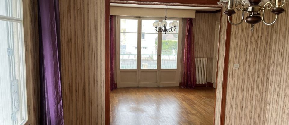 House 5 rooms of 150 m² in Naintré (86530)