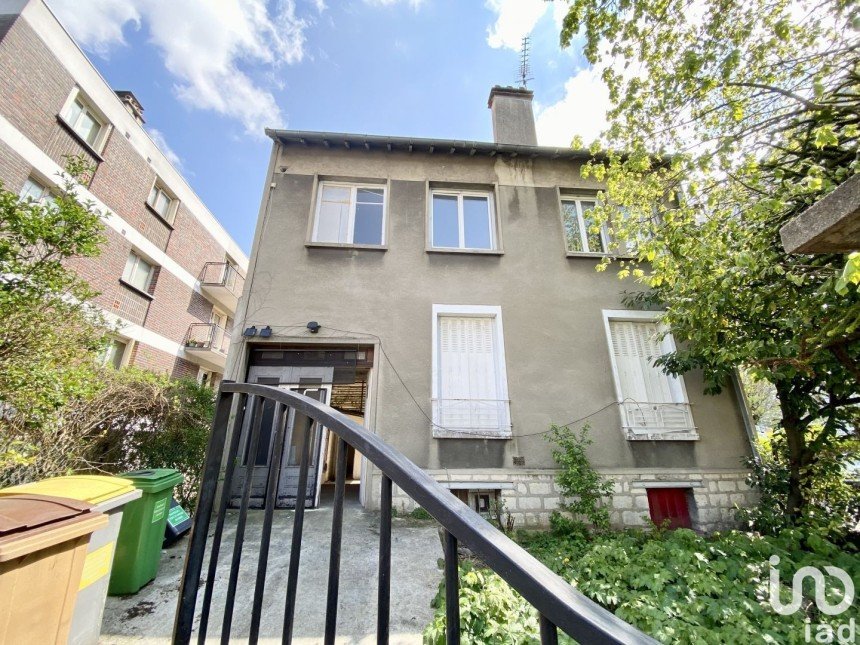 Maison 8 pièces de 130 m² à Vitry-sur-Seine (94400)