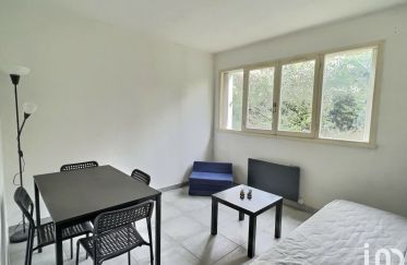 Apartment 1 room of 29 m² in Saint-Mandrier-sur-Mer (83430)