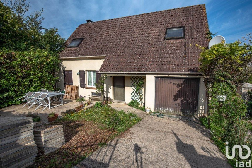 House 6 rooms of 104 m² in Souppes-sur-Loing (77460)
