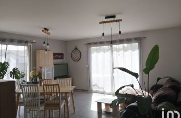 House 4 rooms of 81 m² in Ludon-Médoc (33290)