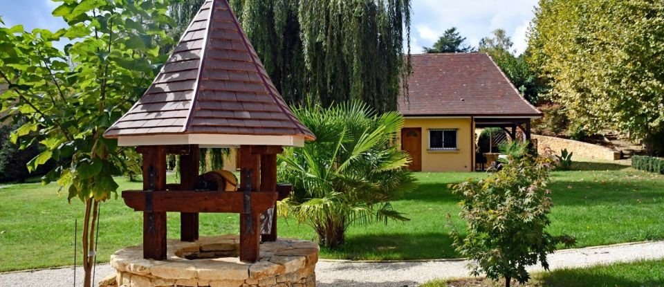 Lodge 9 rooms of 250 m² in Sarlat-la-Canéda (24200)