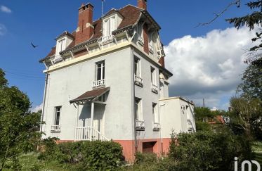 House 6 rooms of 205 m² in Compiègne (60200)