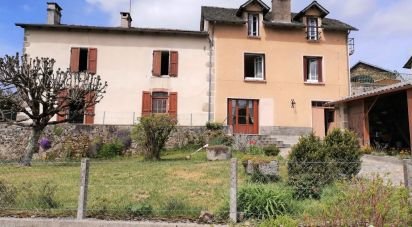 House 8 rooms of 188 m² in Vitrac (15220)