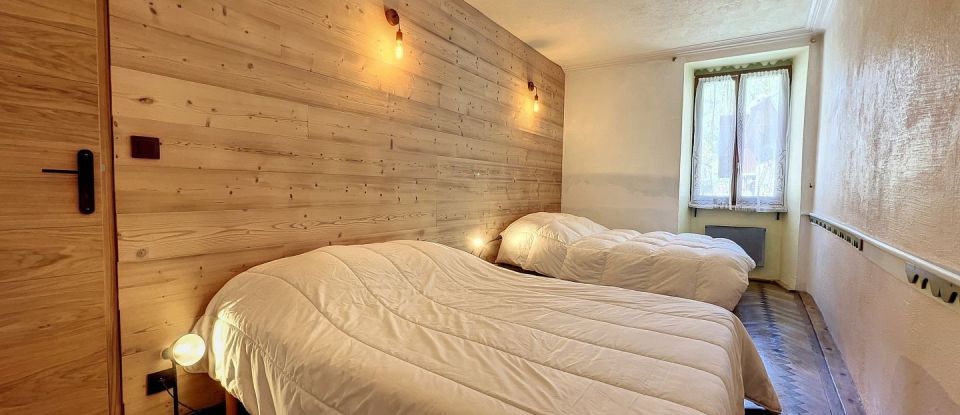 Apartment 3 rooms of 79 m² in Taninges (74440)