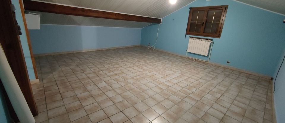 House 5 rooms of 170 m² in Saint-Priest (69800)