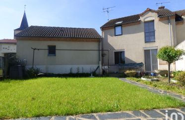 House 5 rooms of 80 m² in Nuaillé (49340)