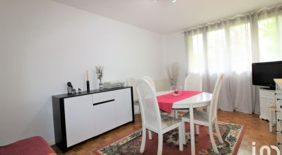 Apartment 3 rooms of 56 m² in Combs-la-Ville (77380)