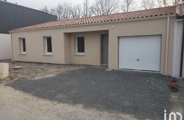 House 4 rooms of 114 m² in Geneston (44140)