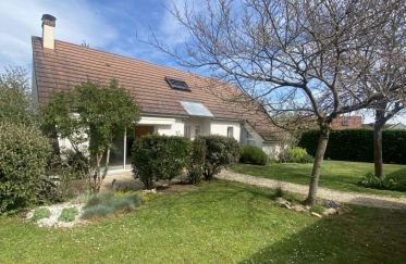House 6 rooms of 134 m² in Plaimpied-Givaudins (18340)