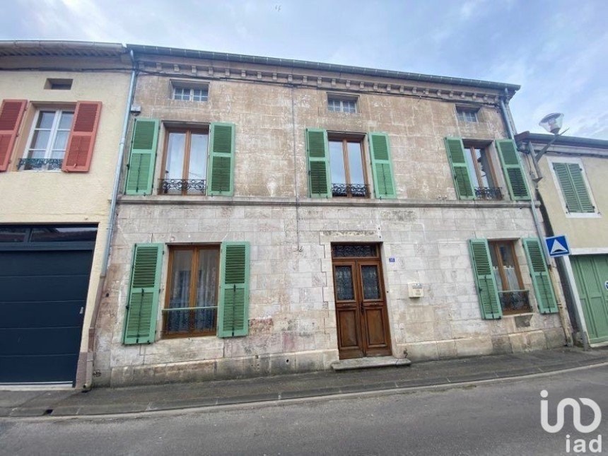 House 4 rooms of 145 m² in Poissons (52230)