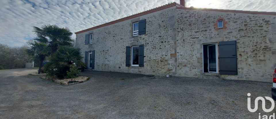 Maison 4 pièces de 180 m² à Grand'Landes (85670)