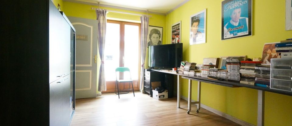 House 5 rooms of 179 m² in Seclin (59113)