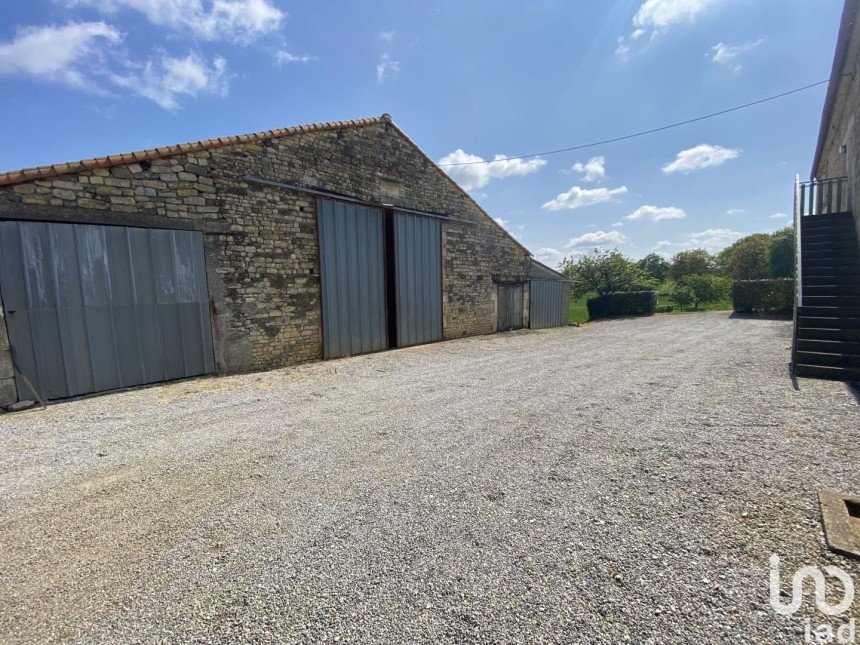 House 9 rooms of 189 m² in Thouarsais-Bouildroux (85410)