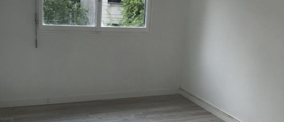 Apartment 4 rooms of 82 m² in Grigny (91350)