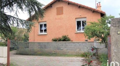 House 6 rooms of 210 m² in Millau (12100)