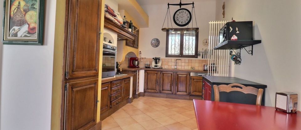House 4 rooms of 120 m² in Saint-Zacharie (83640)