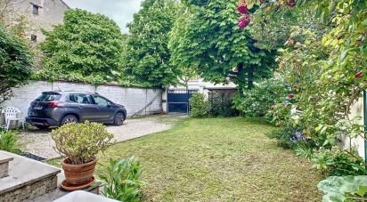 House 8 rooms of 180 m² in La Garenne-Colombes (92250)