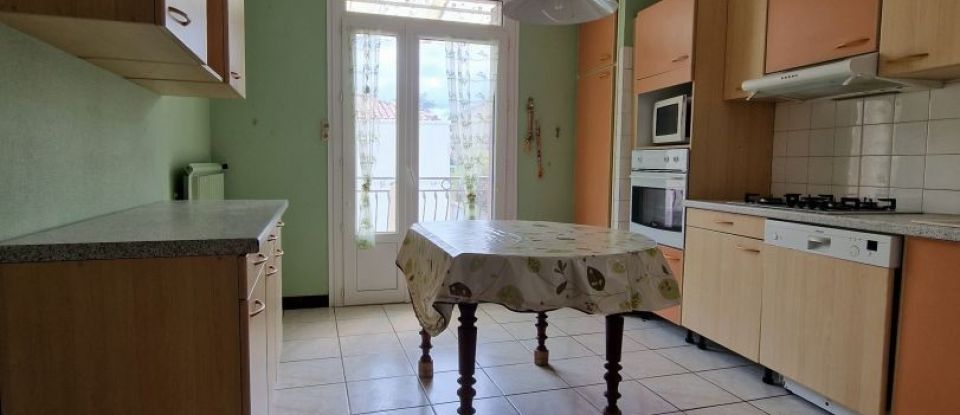 House 9 rooms of 186 m² in Aguessac (12520)