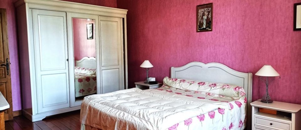 House 5 rooms of 128 m² in Pont-Saint-Esprit (30130)