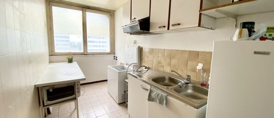 Apartment 4 rooms of 73 m² in Paris (75013)