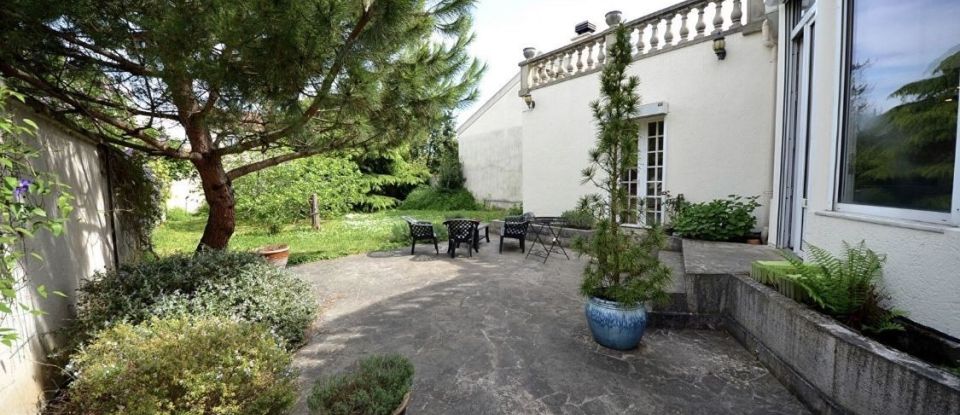House 5 rooms of 220 m² in Maisons-Alfort (94700)