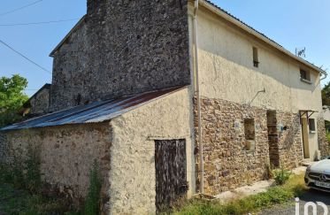 House 5 rooms of 135 m² in BELLIGNÉ (44370)
