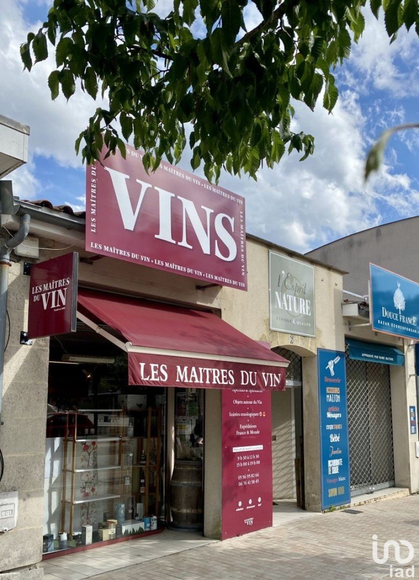 Retail property of 51 m² in Saint-Médard-en-Jalles (33160)