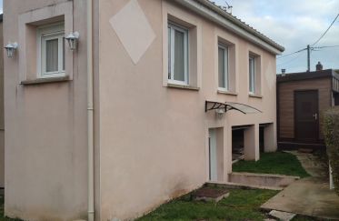 House 4 rooms of 107 m² in Dollot (89150)