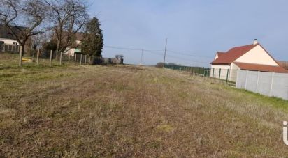 Land of 1,320 sq m in Soulaires (28130)