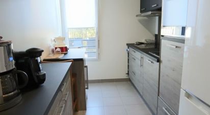 Apartment 3 rooms of 65 m² in Groslay (95410)