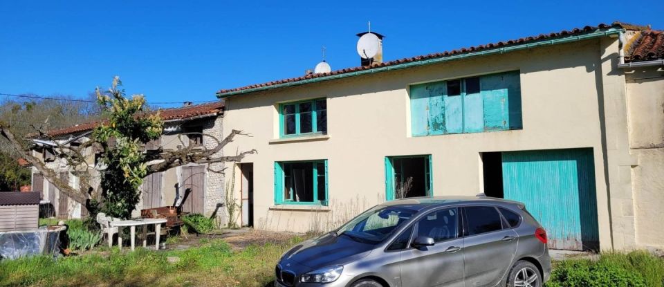House 5 rooms of 330 m² in Léoville (17500)