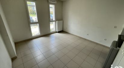 Apartment 1 room of 22 m² in Cenon (33150)