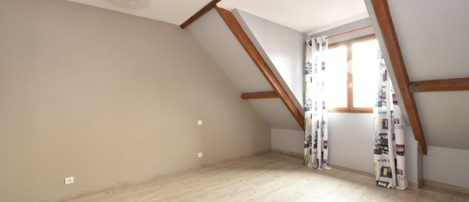 House 6 rooms of 140 m² in Vaujours (93410)