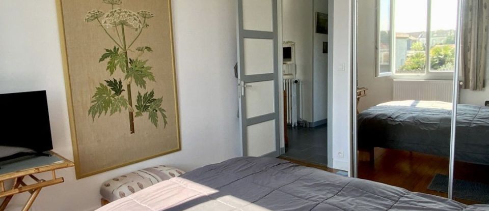 House 6 rooms of 170 m² in Saujon (17600)