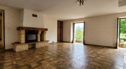 House 3 rooms of 110 m² in Louin (79600)
