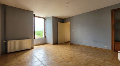 House 3 rooms of 110 m² in Louin (79600)