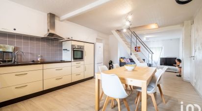 Maison 7 pièces de 350 m² à Lachapelle-sous-Chaux (90300)
