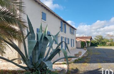 House 10 rooms of 289 m² in Fontenay-le-Comte (85200)