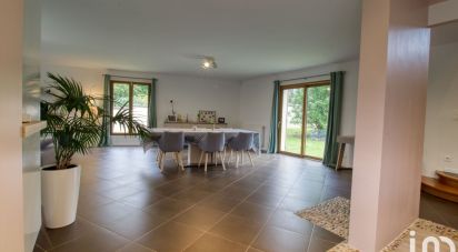 House 7 rooms of 253 m² in Chavenay (78450)