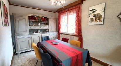 House 5 rooms of 147 m² in Le Mayet-de-Montagne (03250)