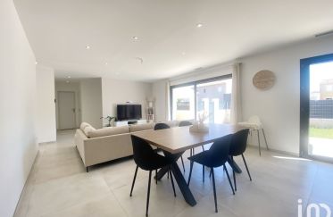 Maison 4 pièces de 109 m² à Sorgues (84700)
